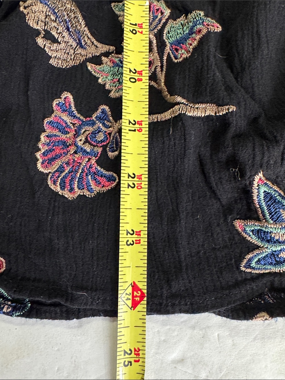 Karen Kane Black Embroidered V-Neck Peplum Top floral bell sleeve XL flowy boho - Picture 11 of 11